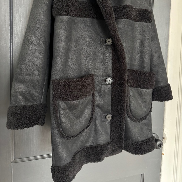 Hollister Women’s Faux Suede & Shearling Coat - Picture 3 of 7